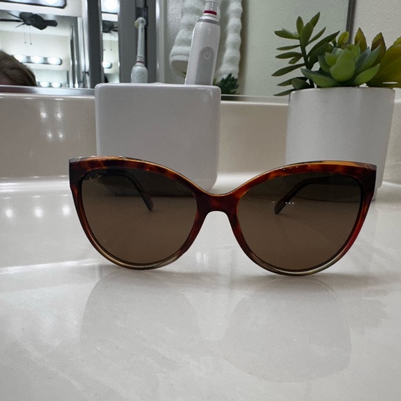 Maui Jim sunglasses - Picture 6 of 7